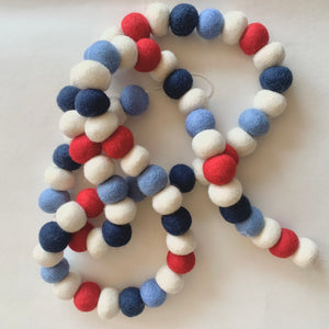 PATRIOTIC BALL GARLAND